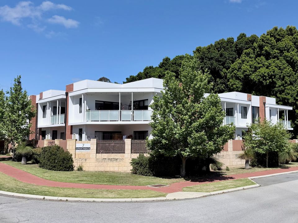 7 Juliet, Coolbellup