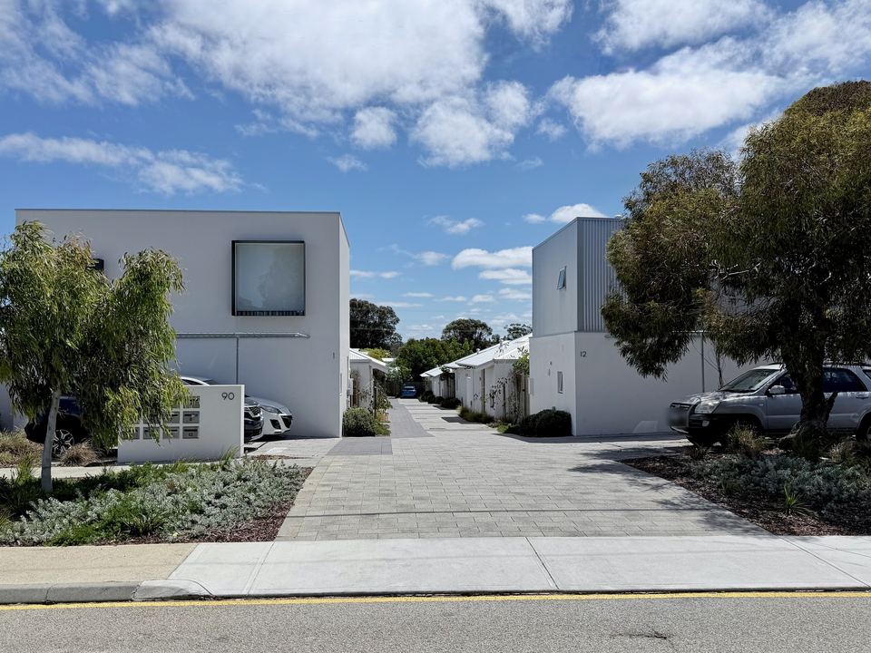 90 Winfield, Hamilton Hill